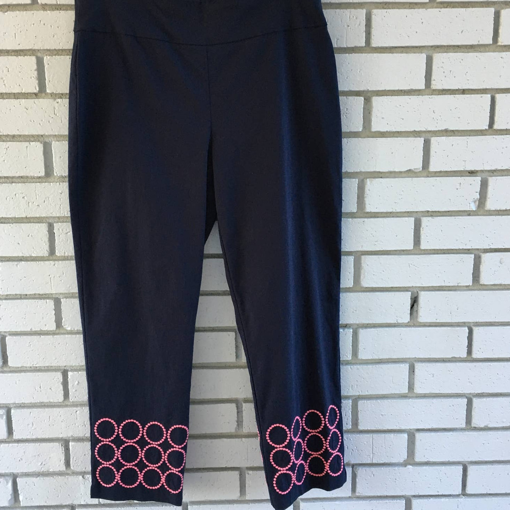 ATTYRE NEW YORK CAPRI PULL ON PANTS